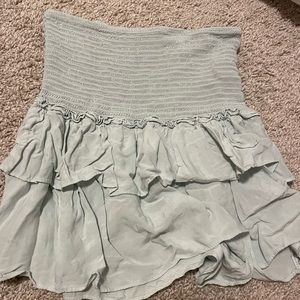 Light green forever 21 skirt! Great for the summer and beach!!